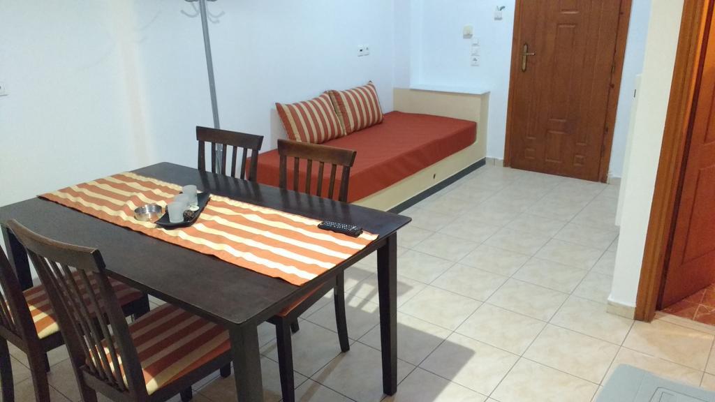 Vazeos Apartments Καρτεράδος Εξωτερικό φωτογραφία